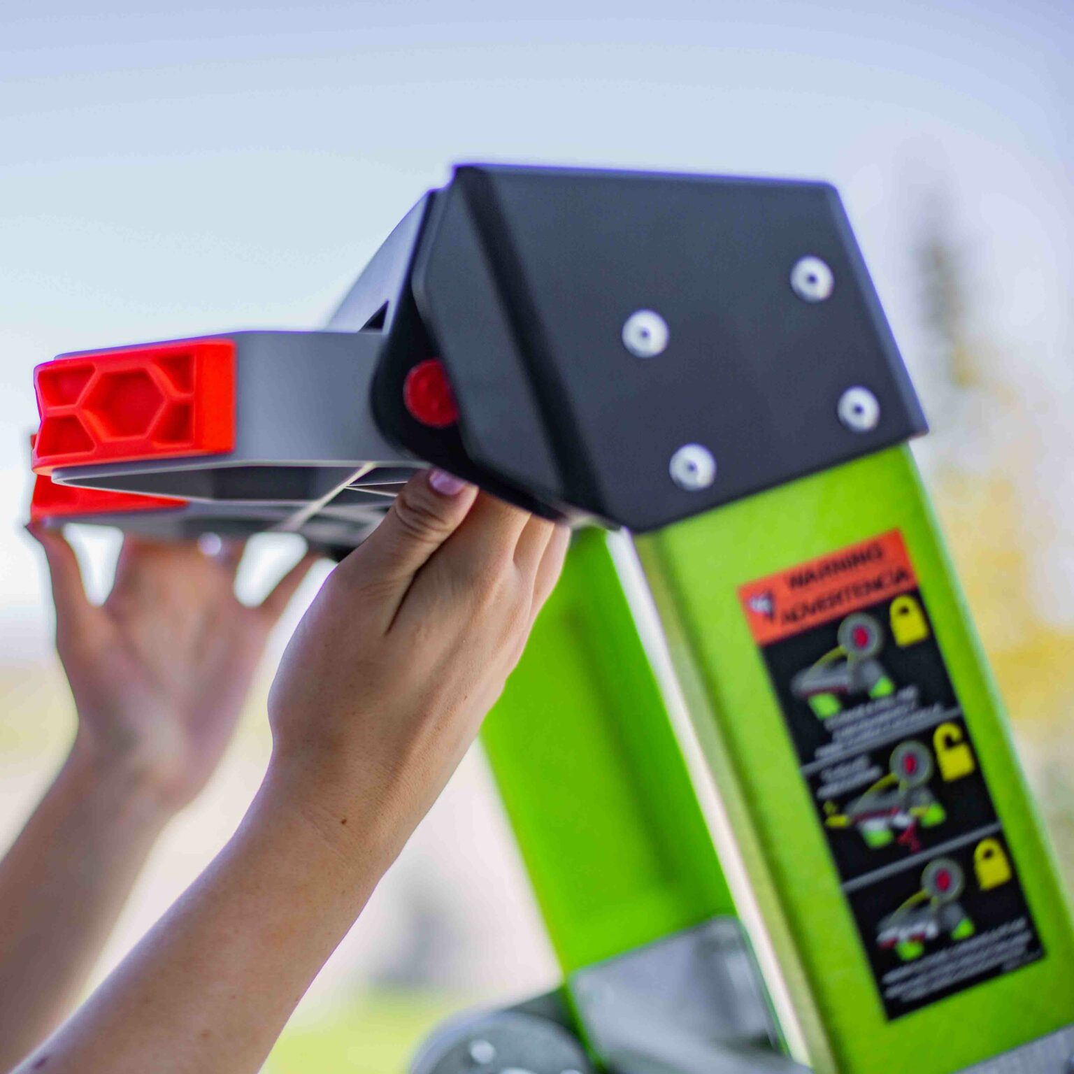 King Kombo Industrial Fibreglass 6 Tread Ladders