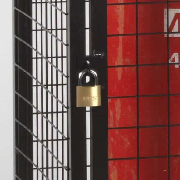 4 x 47kg gas cylinder cage for secure gas bottle storage