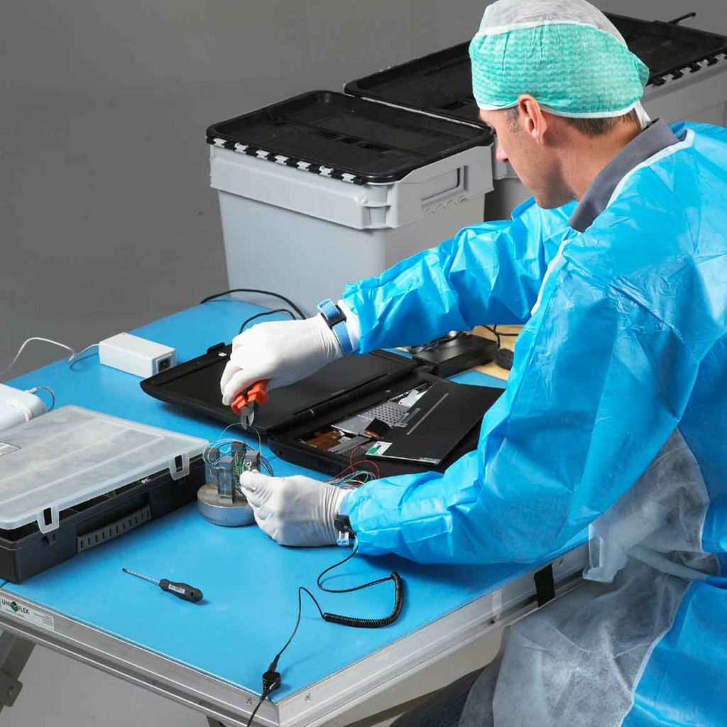 How Do ESD Mats Work? Your Guide to Electrostatic Protection